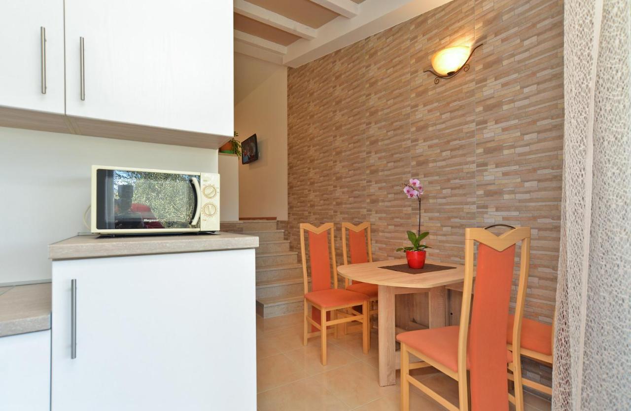 Apartments Voltica 1049 Rovinj Exteriör bild