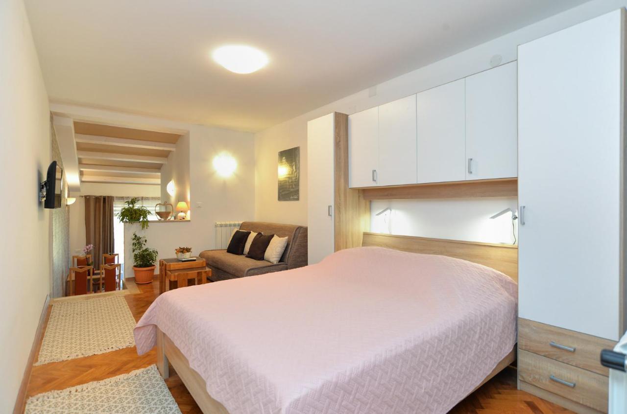 Apartments Voltica 1049 Rovinj Exteriör bild