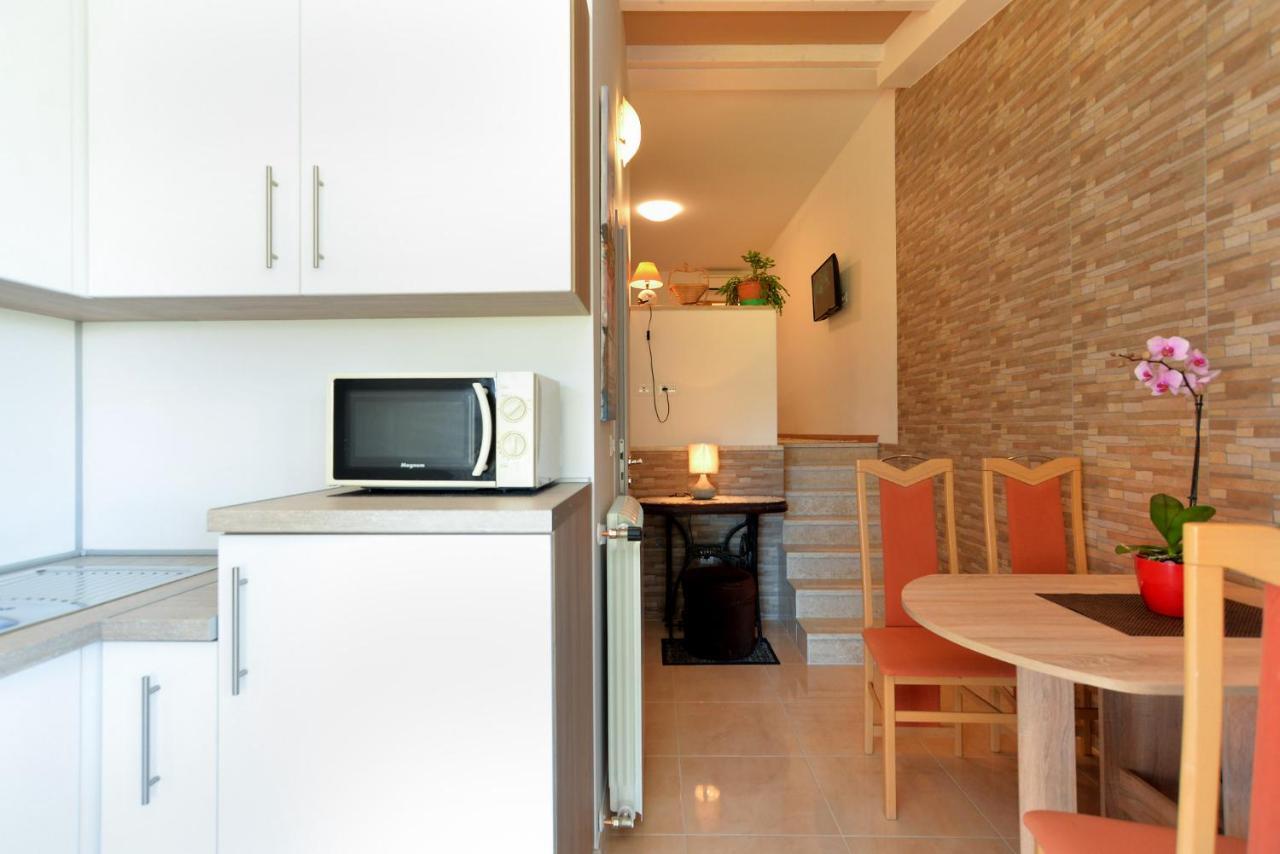Apartments Voltica 1049 Rovinj Exteriör bild