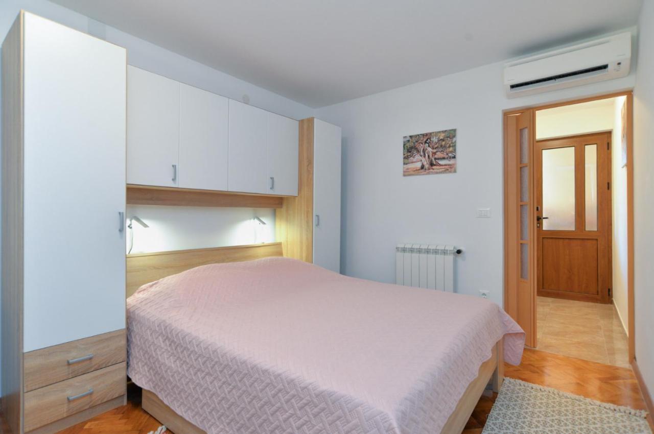 Apartments Voltica 1049 Rovinj Exteriör bild
